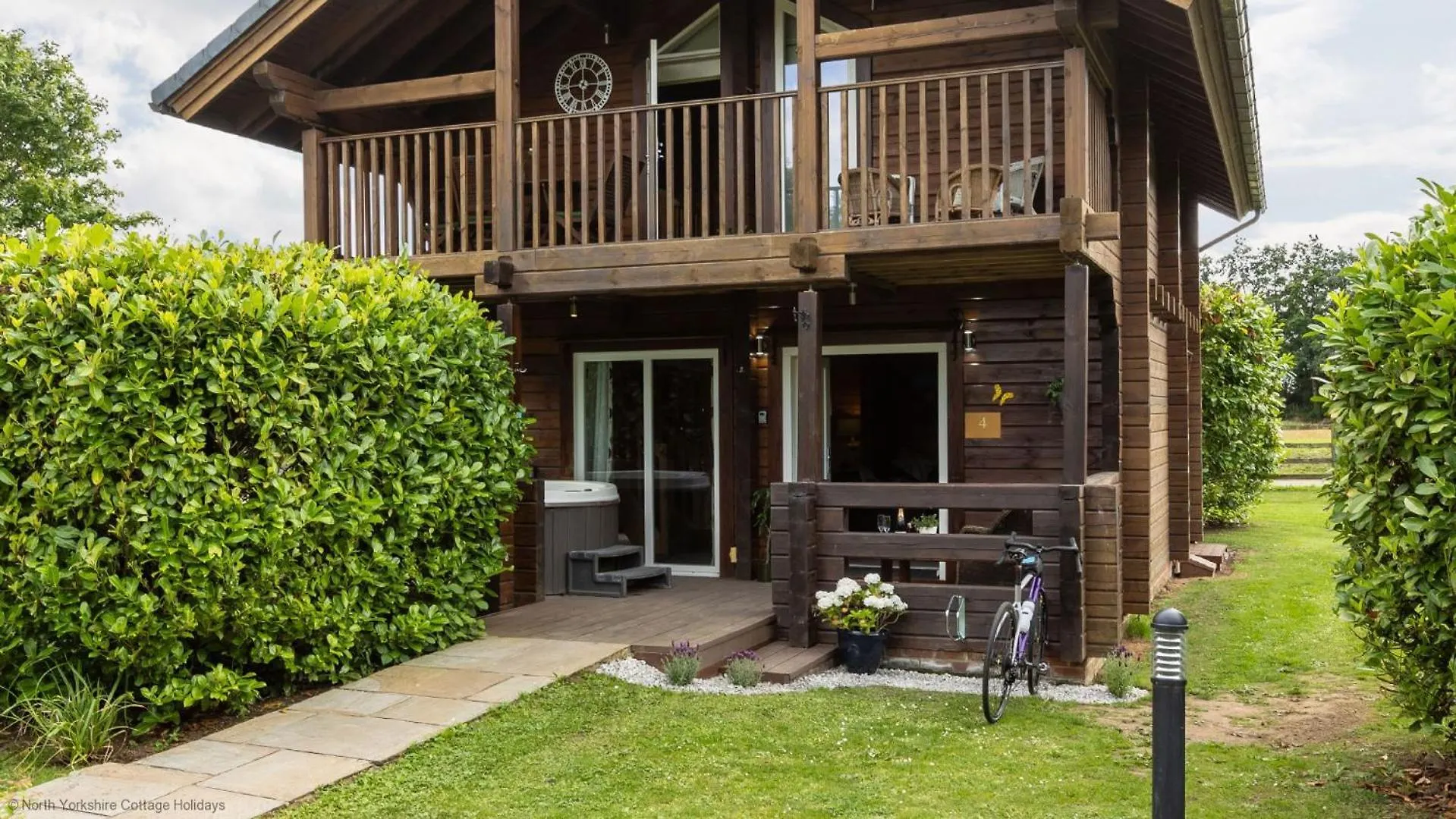 ת'ירסק Lake View Lodge With Hot Tub
