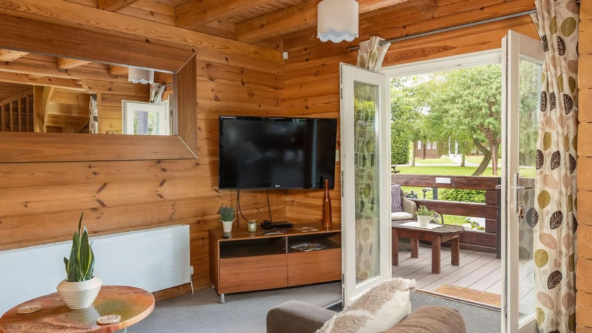 ת'ירסק Lake View Lodge With Hot Tub בית נופש