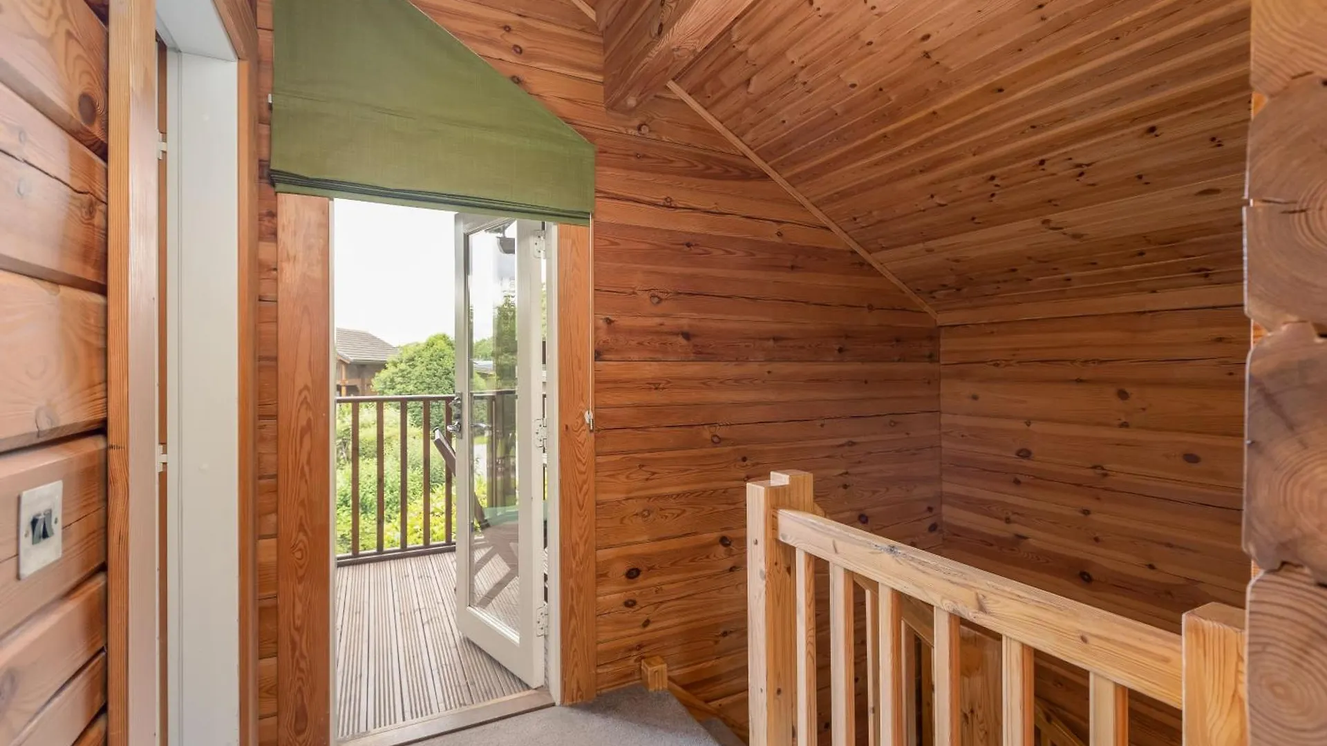 בית נופש ת'ירסק Lake View Lodge With Hot Tub בריטניה