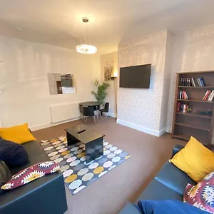Warwick Street Professional Lets Apartment Newcastle upon Tyne